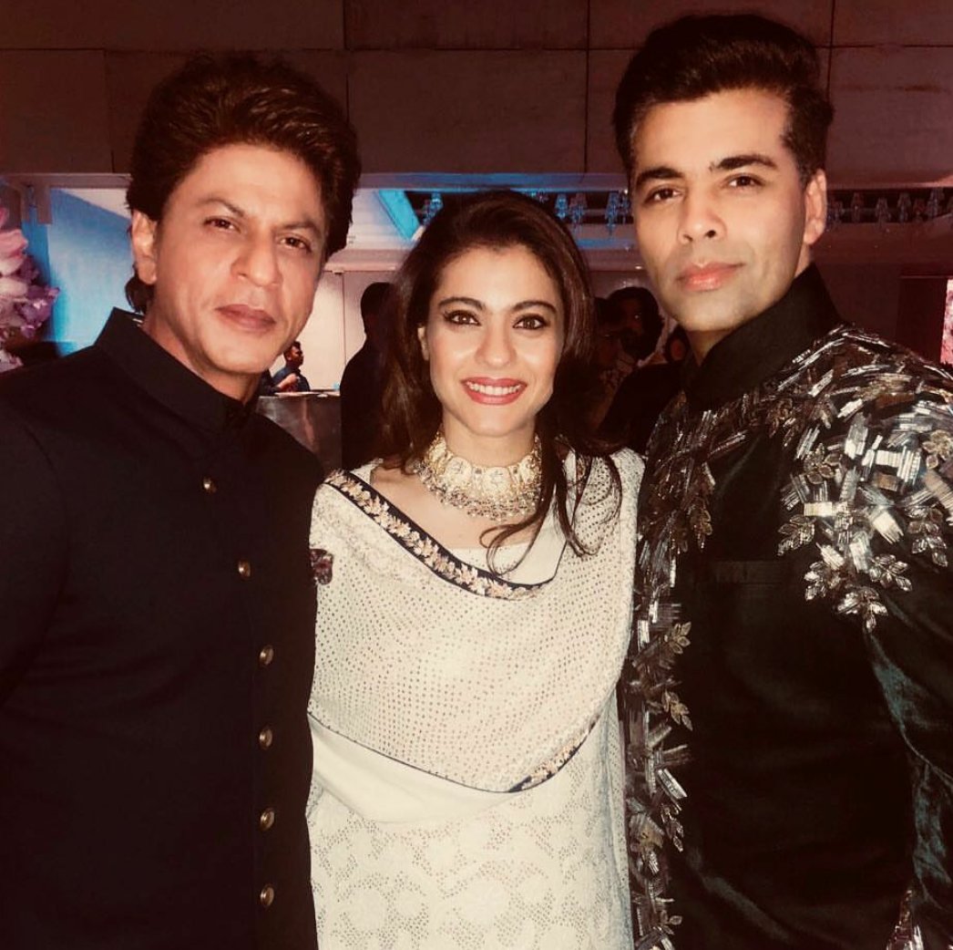 Looking at this image, #KuchKuchHotaHai! Counting down to 20 years of the timeless classic with this magical trio!😍
@karanjohar <a href="/iamsrk/">Shah Rukh Khan</a> <a href="/KajolAtUN/">Kajol</a> #20YearsOfKKHH