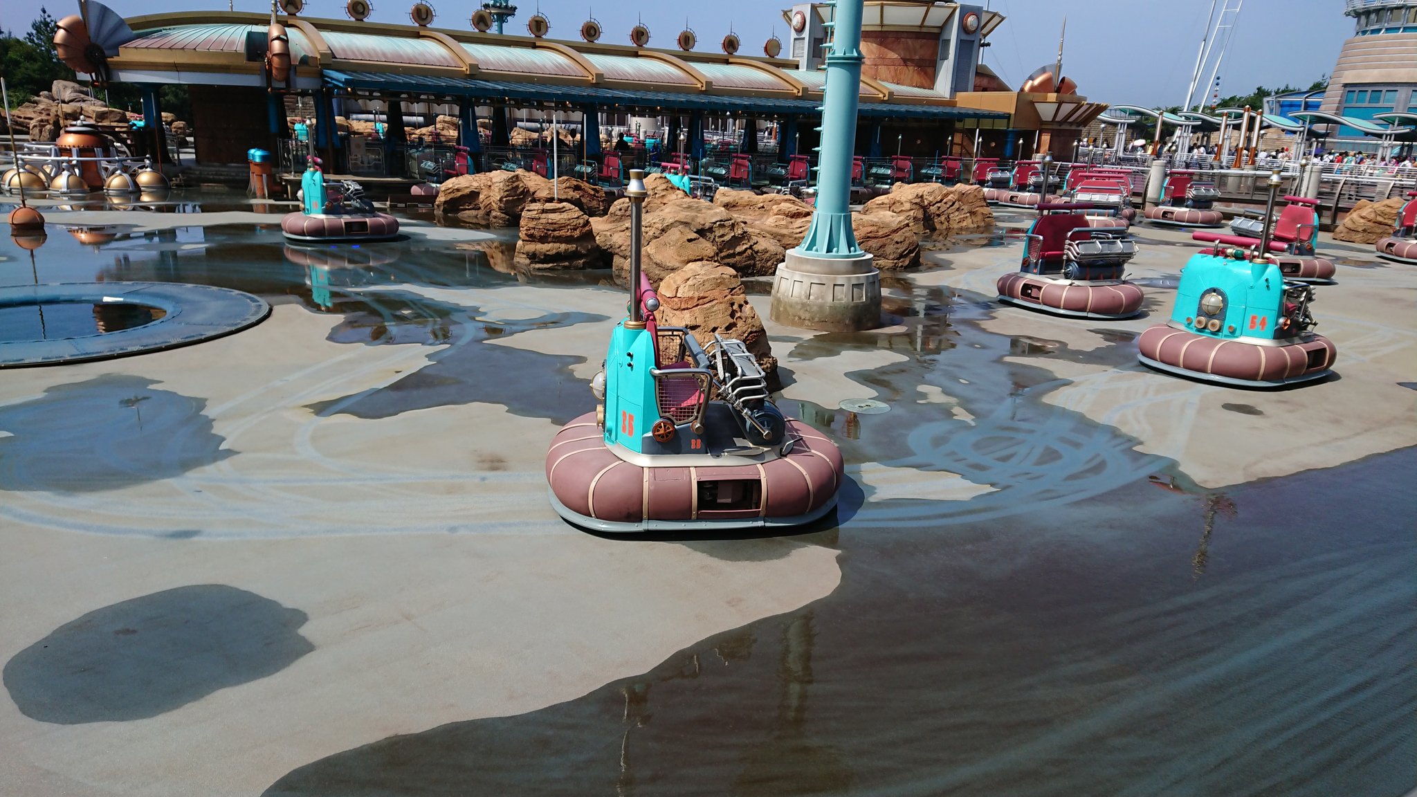 Twitter 上的 Shu Mofu 暑さで干上がった 本当は運営前の水抜き状態でした ディズニーシー ポートディスカバリー アクアトピア T Co Kkq5wnubr1 Twitter