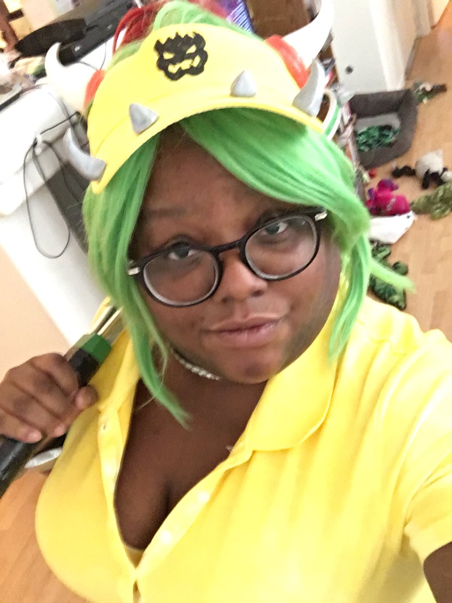 MidnightPursona's tweet photo. Oh and last second Tennis Bowser. I couldn’t help it I love being Bowser. Excuse the lack of make up and “ugh” face. #bowser #marioaces #tennis #fembowser #animeexpo2018 #ax2018 https://t.co/kI8A7oAGCm