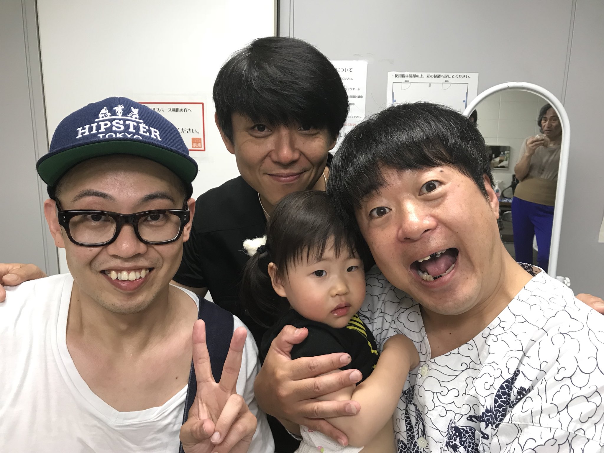 تويتر 上林 前すすむ Tokyo Cool 全力じじぃ على تويتر 大阪 初日 昔の相方やら 学生時代の友人 沢山来てくれました おおきに こんらんチョップ ヤムヤムインナーチョップ T Co Qondywq0io
