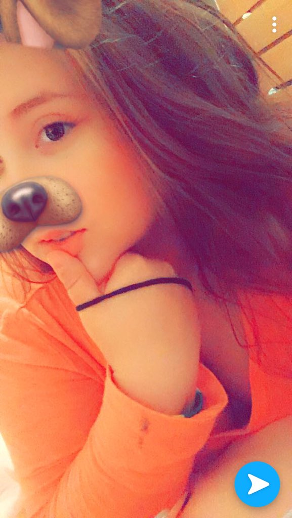 nikolet_2001's tweet image. I uploaded these at 12:28 AM let’s see how many minutes it takes 😂😂 #Slowdata