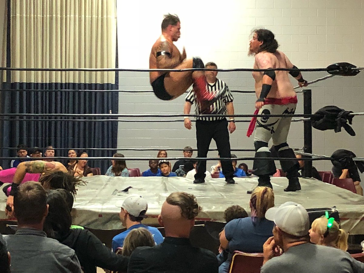 WrestleBigGuns's tweet photo. I love my job!
@csw_719 https://t.co/xuq2TXwUtk