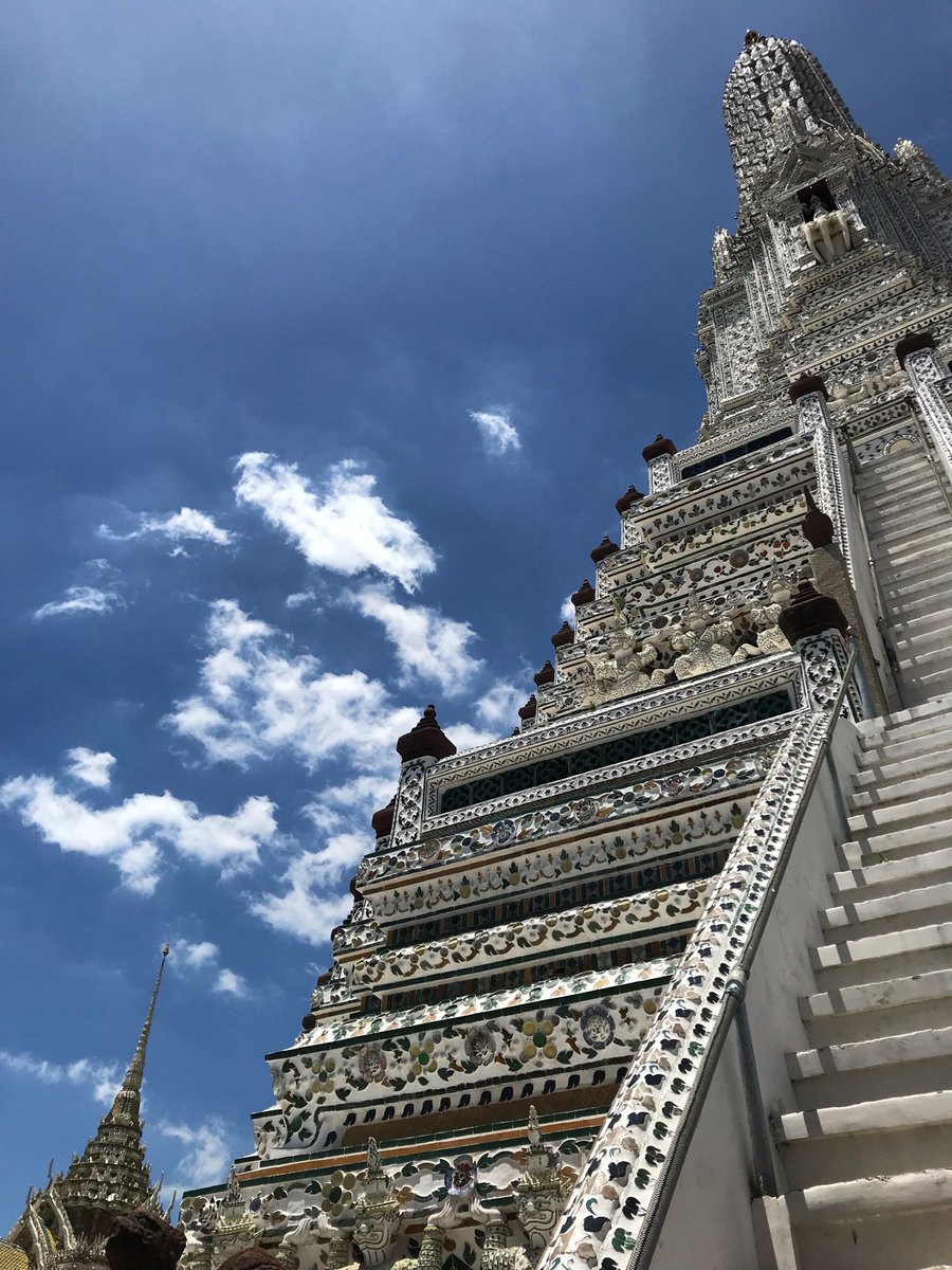 Su_Praewy's tweet photo. 🙏🏻 #withyou #MrTW (@ Wat Arun Prang in Bangkok Yai, Bangkok) https://t.co/pLOpYZuViz https://t.co/BUVWzZyAB4