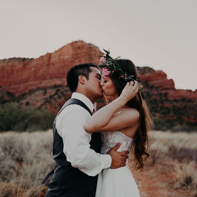 I was recently chatting with a friend about marriage and she shared a quote with me about marriage she had recently heard. It basically said that in our lifetime we will have many marriages to the same person. I thought this was so profound and beautiful… ift.tt/2yW7saj