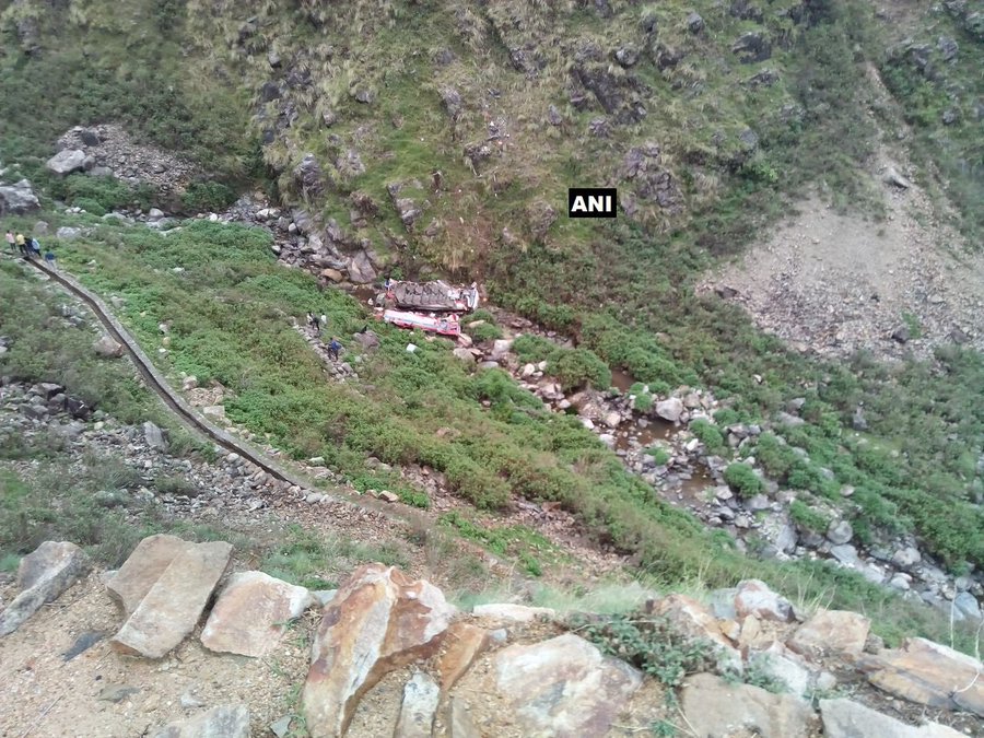 900px x 675px - 47 Killed After Bus Falls Down Gorge in Pauri Garhwal, Uttarakhand CM  Announces Rs 2 Lakh Compensation | India.com