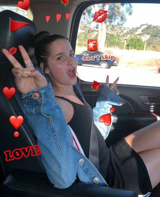 AnnieLe48905808's tweet photo. car poses #annieleblanc #carpose #annieforever @annieleblanc https://t.co/J8WuU2jn1O