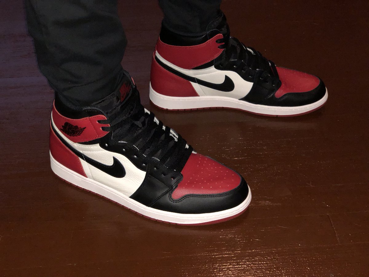 imhypeg's tweet photo. #MyFirstJordans :-)
#YourSneakersAreDope #BredToes #JordanBrand @SneakerAdmirals https://t.co/XxxixkJYg8