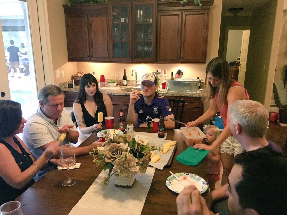 IZEAengineering's tweet image. IZEA Engineering family (pre-)party! #funisavalue