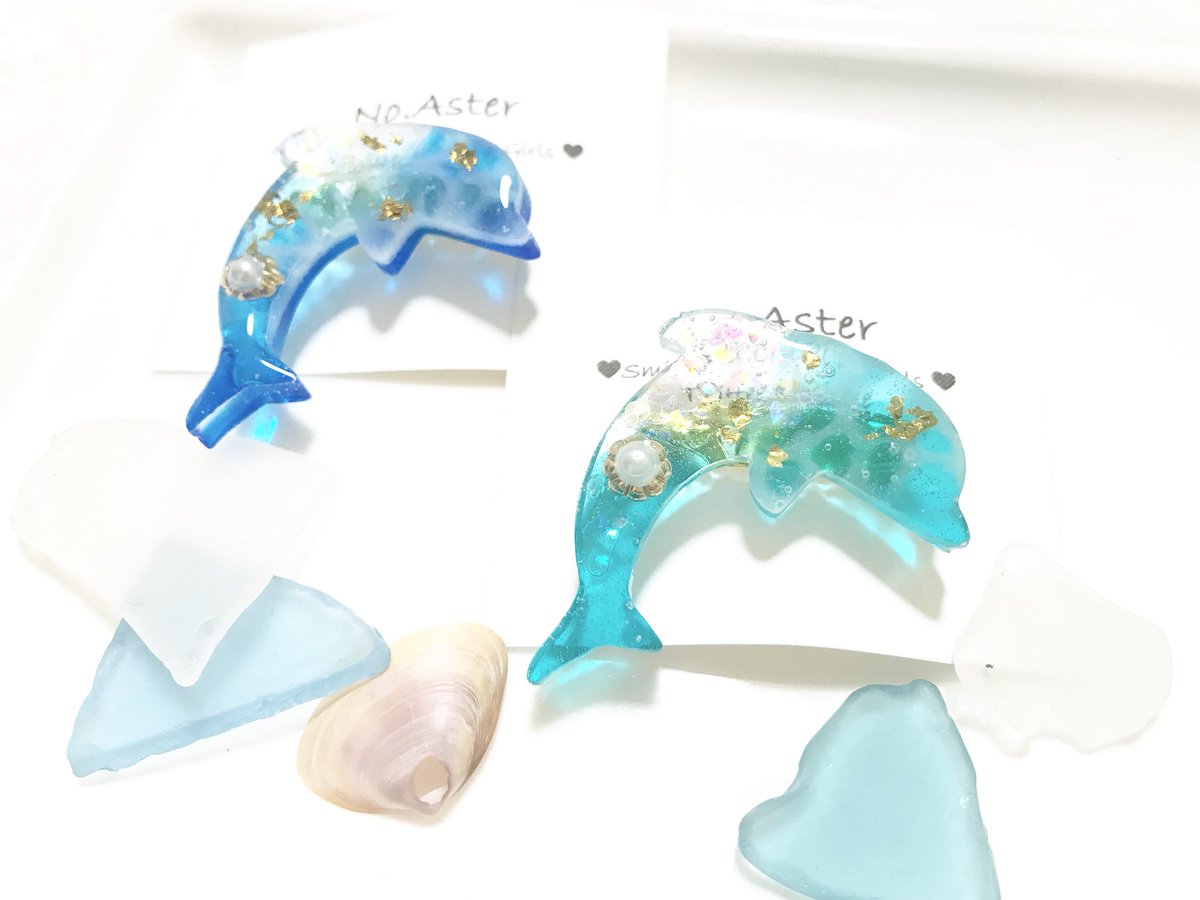 noaster123's tweet photo. ブローチにしてみましたᗦ↞︎◃︎
ネットショップにもアップしてます💫
https://t.co/JGSMbtzRu4
#レジン
#noaster https://t.co/9VrrtajG1y