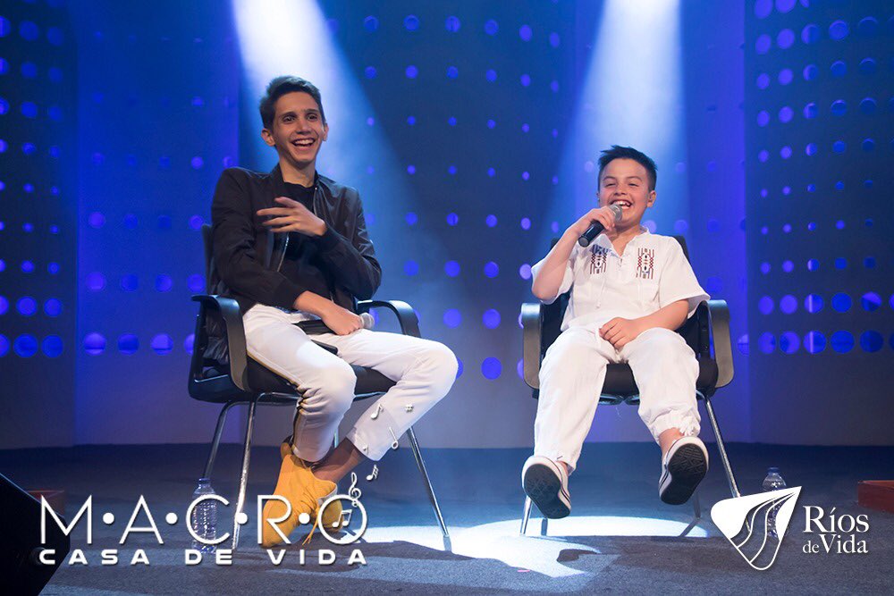 RiosdeVidaCtg's tweet photo. Hoy en nuestra #MacroCDV compartimos junto a @juansehdk, miles de niños y jóvenes un tiempo maravilloso en la Presencia de Dios adorando, además fuimos muy bendecidos e inspirados al escuchar el gran testimonio de vida de Juanse Laverde. https://t.co/7zXpBNXp0S