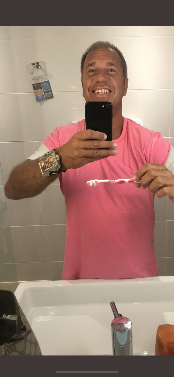 koeppenjan's tweet image. In der Uhr von Kai Ebel wurde der Vorspann von Game of Thrones gedreht.