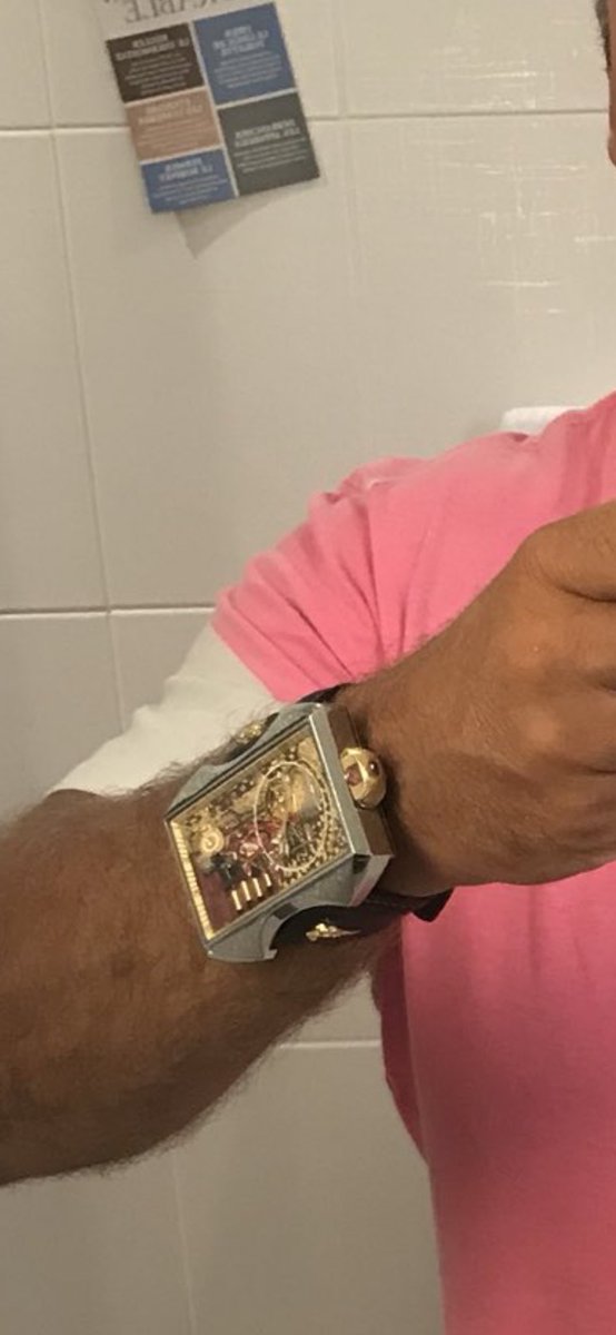 koeppenjan's tweet image. In der Uhr von Kai Ebel wurde der Vorspann von Game of Thrones gedreht.