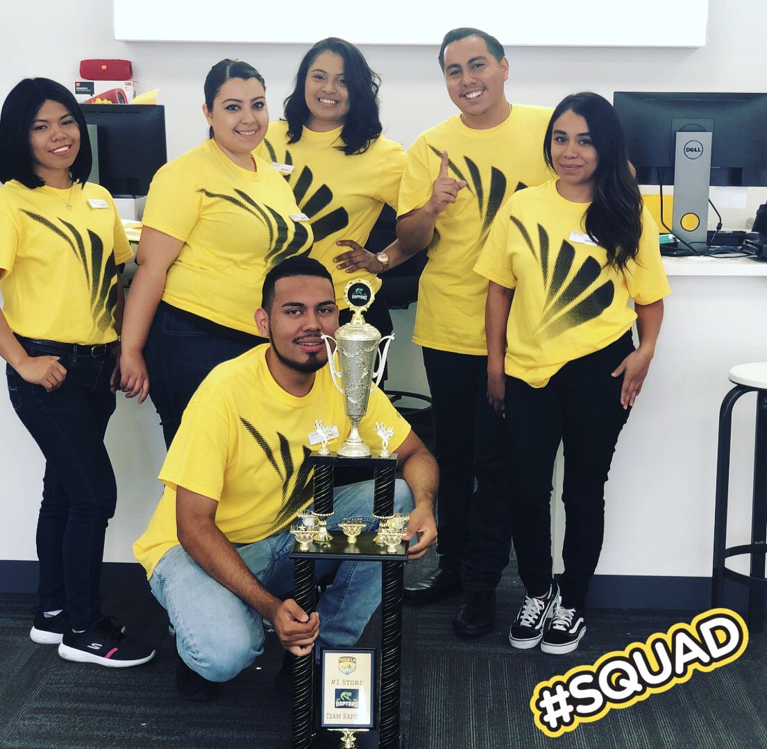 When you deliver the best customer service....customers deliver Pizza 🍕 #1298 #wearecare and #wecare 6 lines port from the magenta.