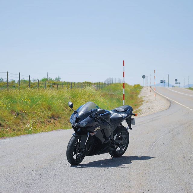 MarinaRRuiz's tweet photo. "Ruta corta y a casa" ๐๐คฃ Me lo he pasado genial ๐
.
๐ธ @amagzx10r
.
#Mulatita #cantstop #wontstop #refusetoadult #nevergiveup #kawasaki #kawagirl #amordekawa #kawazx6r #zx6r #ninja #ridelikeagirl #kawasakiriders #kawasakifans #theartofslowliving #thesโฆ https://t.co/GRWFO4dXBA https://t.co/tmlUlfMSfi