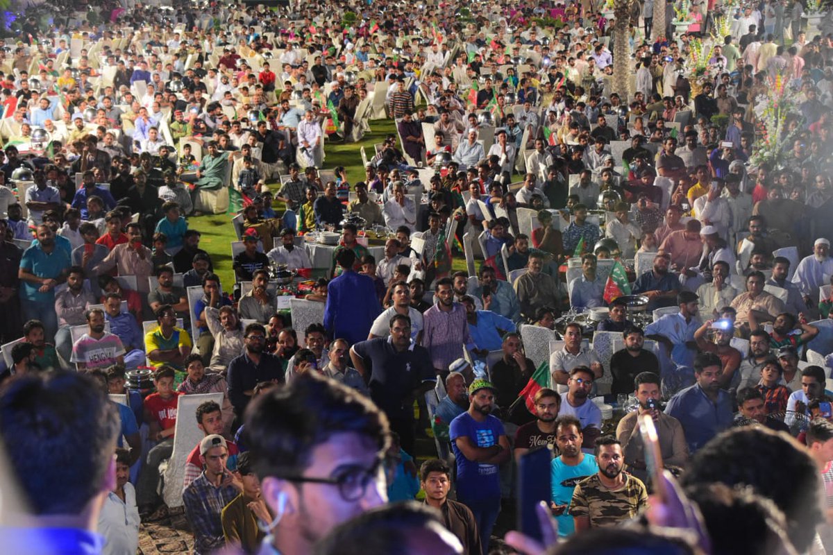 TeamSarwar's tweet photo. سینیٹر چوہدری محمد سرور نے سیالکوٹ میں تحریک انصاف کی انتخابی کمپین کا افتتاح کر دیا https://t.co/n8UwZtb4RX