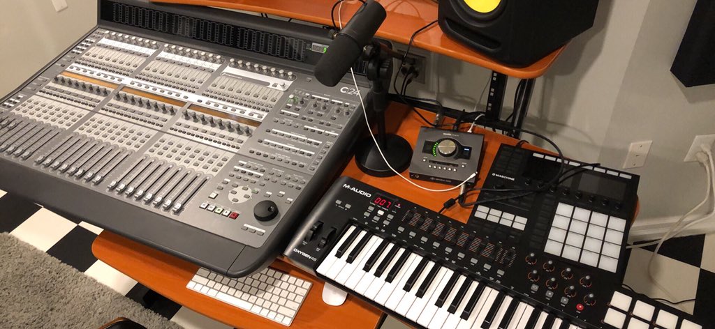 LOCKBOXSTUDIO's tweet photo. https://t.co/J5z9mC8sPQ