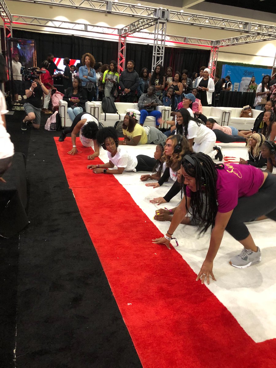 Reed4Hope's tweet photo. More of BETx 2018 Love Healthy Lounge workout https://t.co/Hg2W8Aq5DM