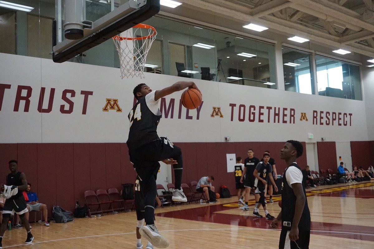 Pictures of DeLaSalle high flyer Keijuan White from the Gopher’s team camp. The 2021 guard is no doubt top 5 in his class. It will be interesting to see the impact he has on DeLaSalle’s team this year.
