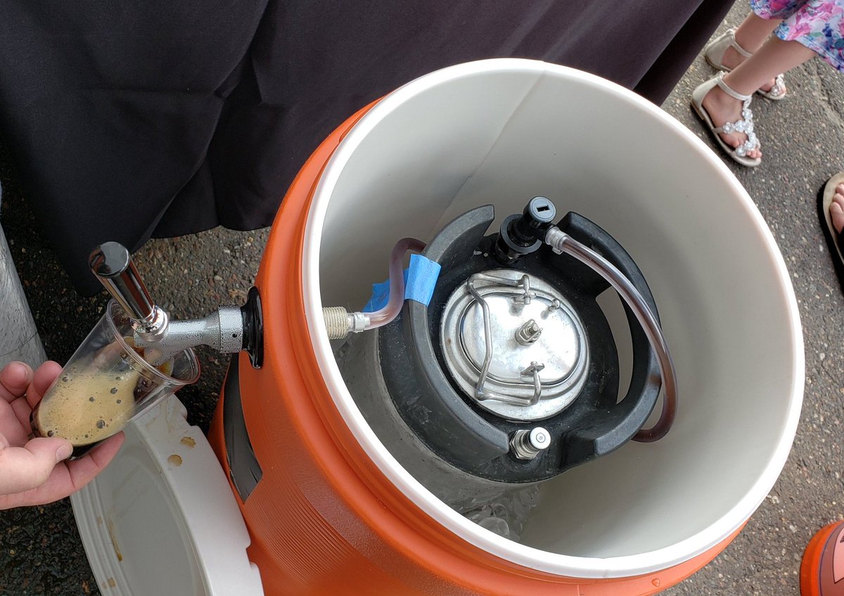 .<a href="/PanchosBrewLab/">Pancho's Brewing Lab</a> pushing a nice cool tropical stout at #BrewForGood. Cheers to brewer <a href="/zip100473/">Paul Illa</a> and PBL for the beer!