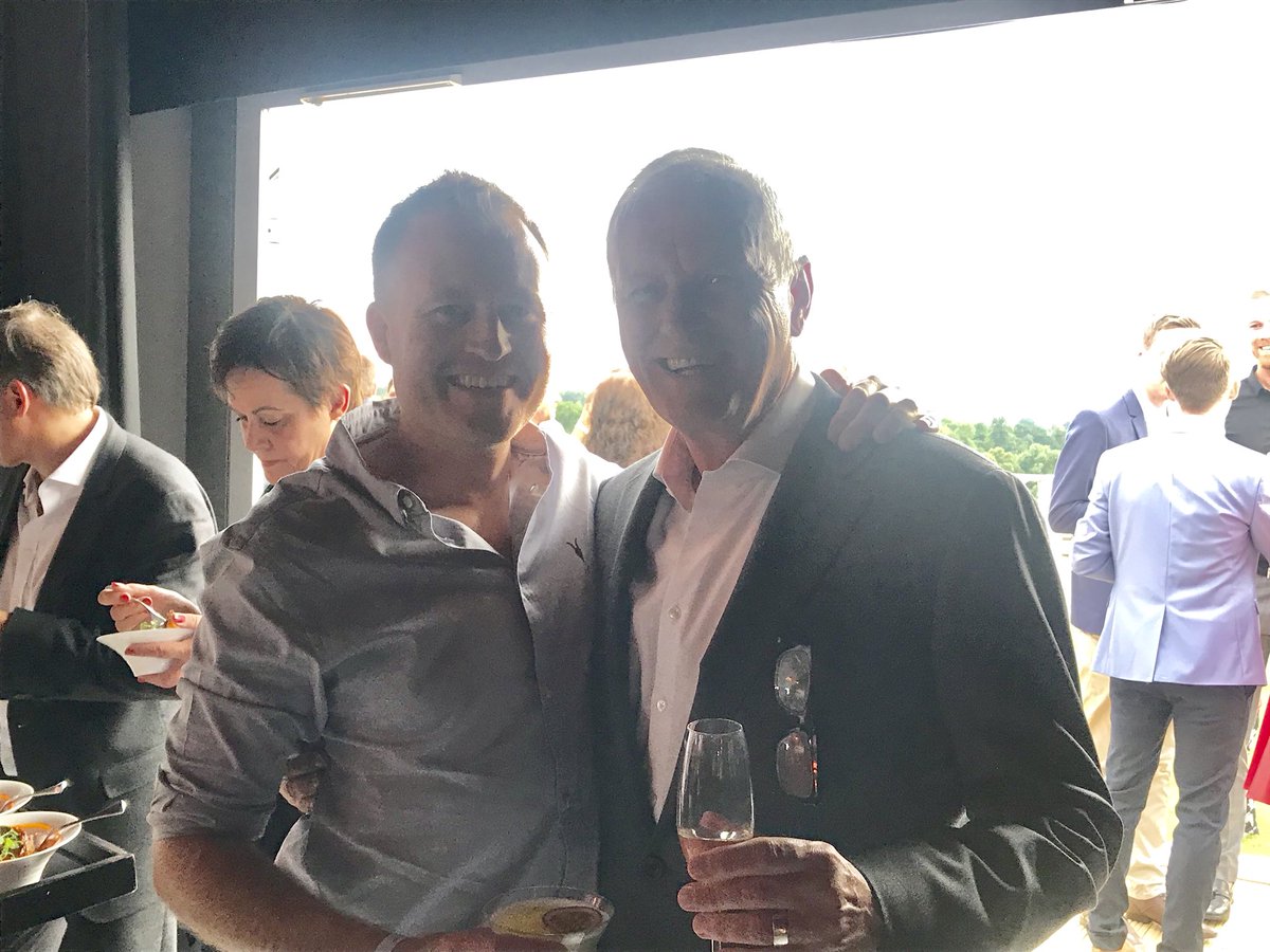 Brilliant night celebrating the legend that is <a href="/BarryHearn/">Barry Hearn</a> ‘s 70th birthday with the beautiful <a href="/charlie_godwin/">charlie godwin</a> 🎇 🎈🥂🍸.....tomorrow Vegas baby!!! 😁 ♦️