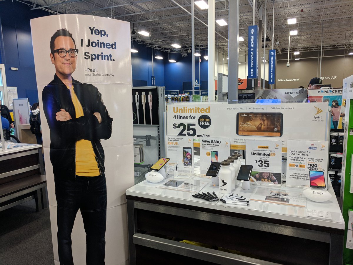 PacificNWSprint's tweet photo. #SprintSaturday is not just for Sprint stores anymore. Come get the best deal in wireless at the Lynnwood WA Best Buy! @JamesLeeWC @realmattrice @marceloclaure https://t.co/6xQRR9uRny