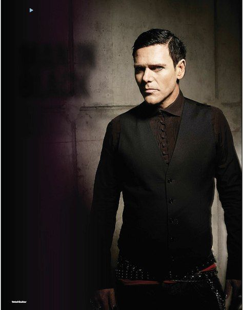 Happy 51st birthday to the glorious man that is Richard Kruspe! 