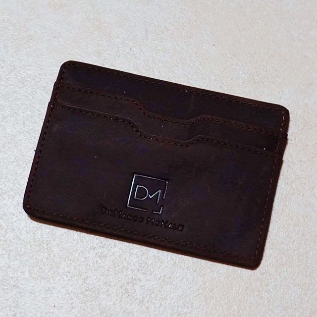 DeMarco_McHale's tweet image. Get your Minimalist Card Holder NOW! FREE shipping on domestic shipments bit.ly/dmwatch
.
.
.
.
.
#Demarcomchale #makeastatement #wallet #cardholder #wallets #leathercraft #leathergoods #leather #leatherwallet #leatherwork #mensfashion  #style … ift.tt/2tnqpx5