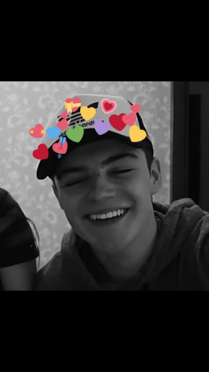 loopsquad_'s tweet photo. Então neném eh isto, desculpa não ter sido uma coisa tão grande, mas isso foi tudo que conseguimos fazer por vocês, nos te amamos e estaremos sempre aqui ok? Feliz aniversário isAc 💙 @loopbr_ https://t.co/JOGlQuCAKx
