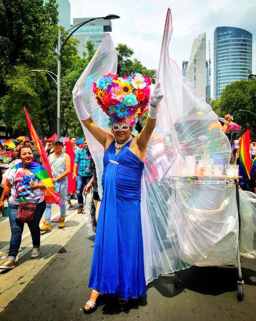 Ana_Torroja's tweet photo. Qué bellos son los colores del amor, el respeto, la tolerancia, la solidaridad, la generosidad. Qué bella es la diversidad. 🌈
#Pride #pride2018 #loveislove #PrideMex https://t.co/5im5l7l0yO