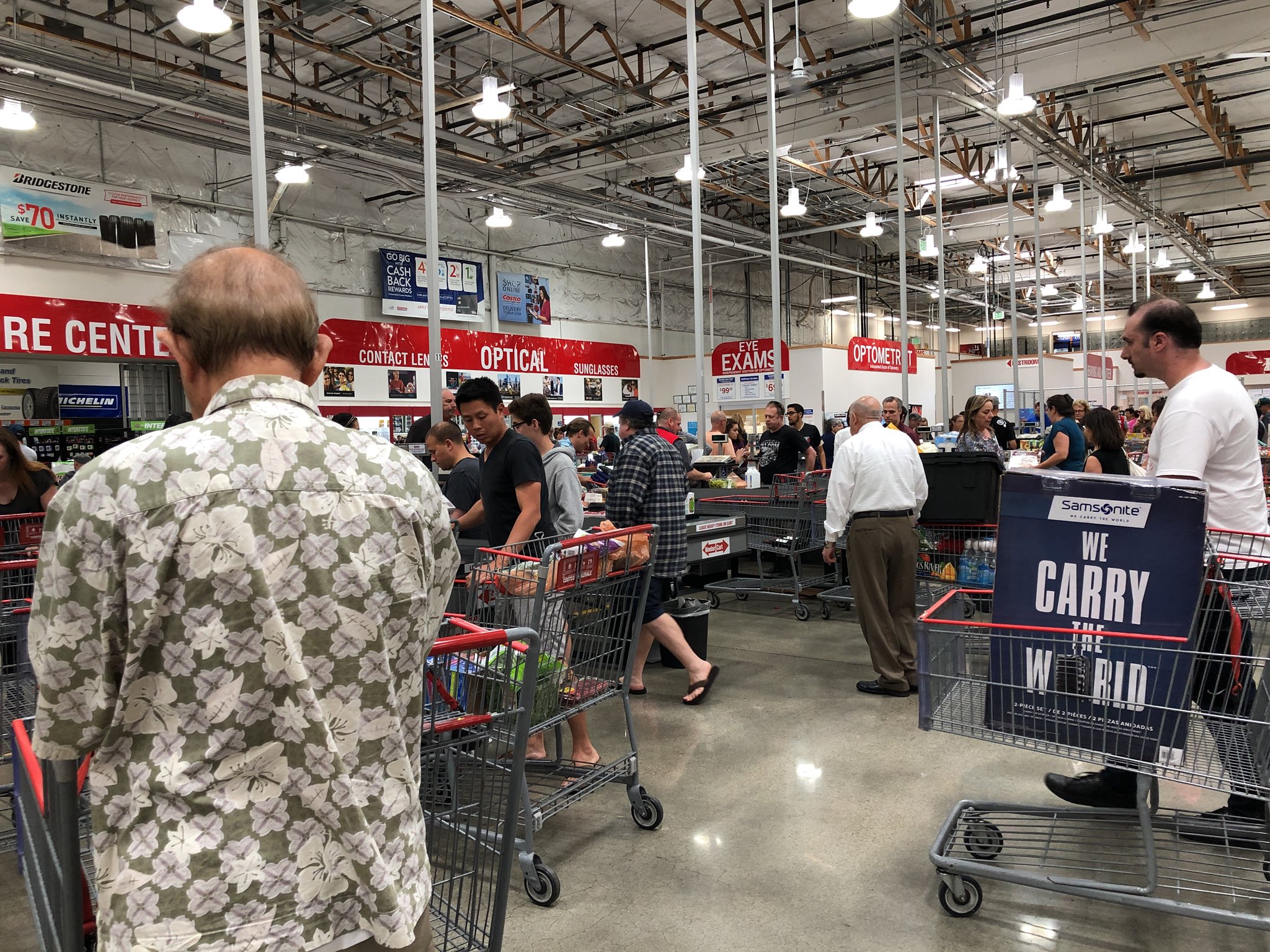 Mags Resists With Hope 🦋 on Twitter "Costco on a Saturday afternoon
