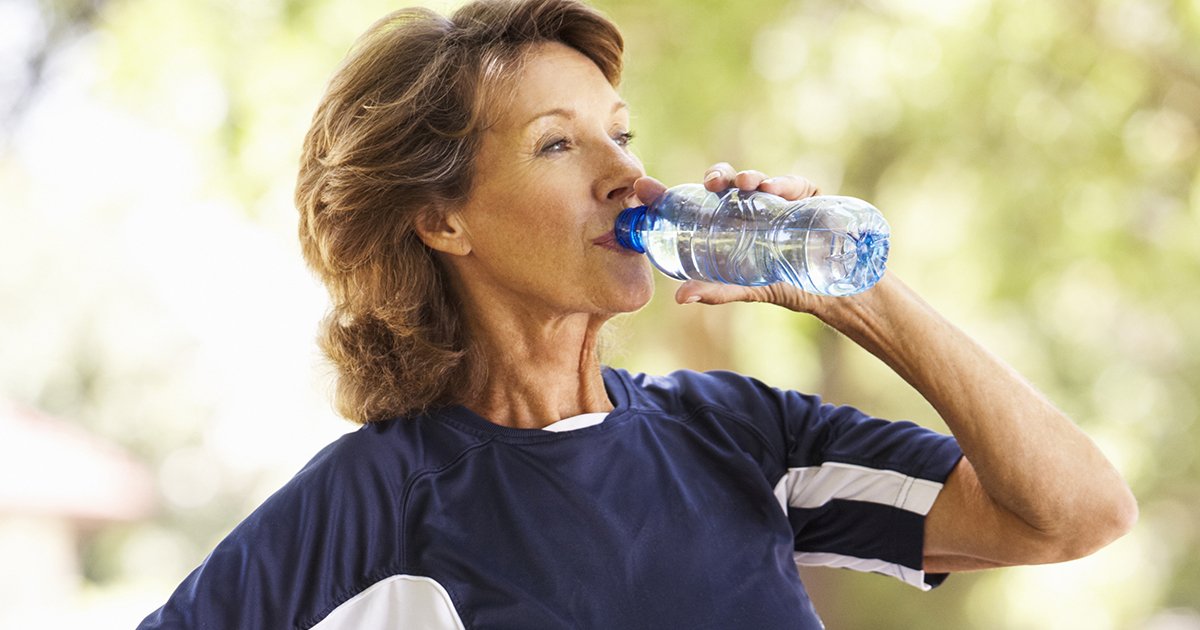 LoganProPharm's tweet image. Preventing #Dehydration 💧
"Many people, particularly older adults, don't feel thirsty until they're already dehydrated. To prevent dehydration, it's important to #increasewater intake during hot weather!" 

mygnp.com/preventing-deh… 

#LoganProf #Pharmacy #MyGNP