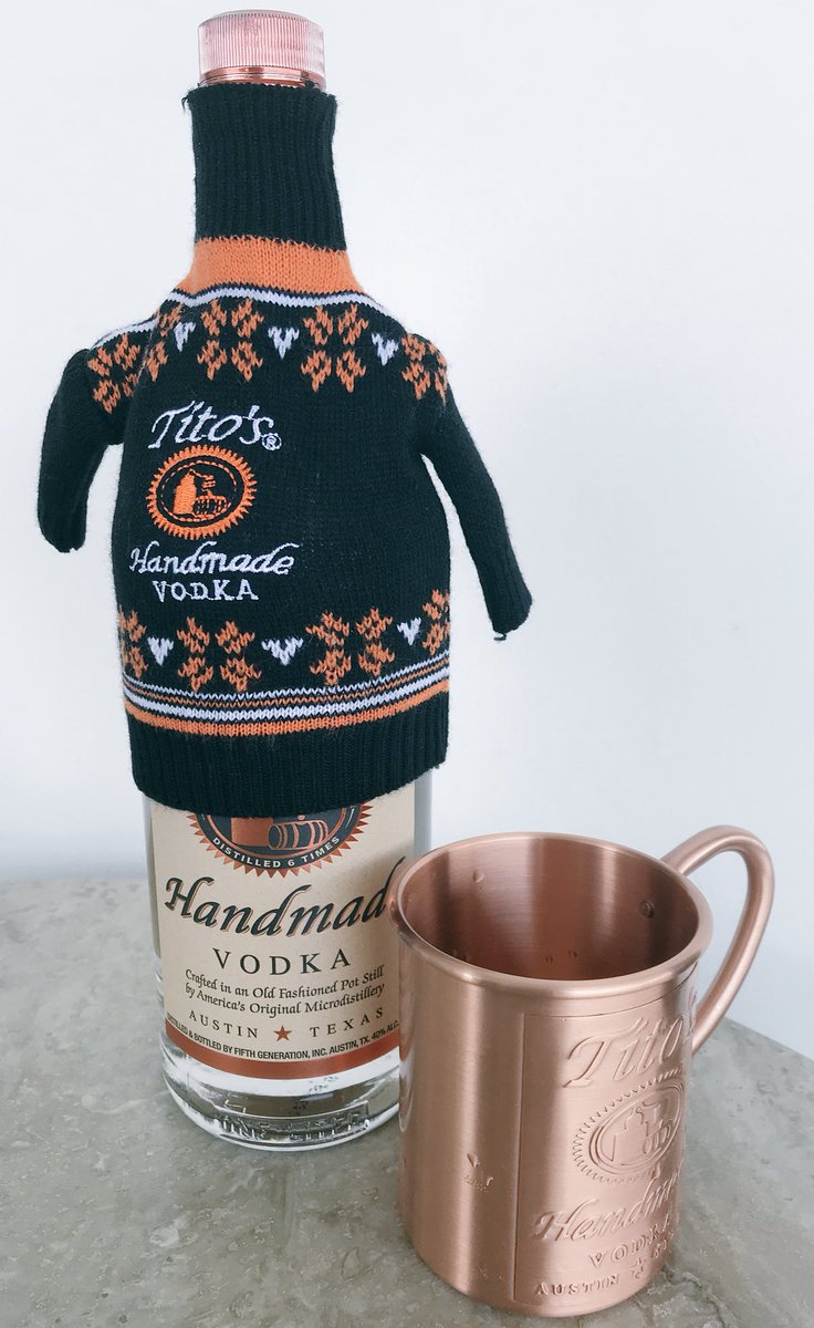 ppgarciaferreir's tweet photo. Perfect time to fill my copper mug with... Tito's!
@TitosVodka #HandmadeVodka 🇺🇸 https://t.co/VSSvp4Jo09