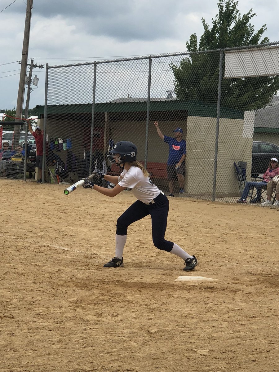 baileyp2021's tweet photo. Won 3 of 3 today! #softballislife #27 #mostealth #1seed #workedhard #lotsofhits https://t.co/YlU6oisTXq