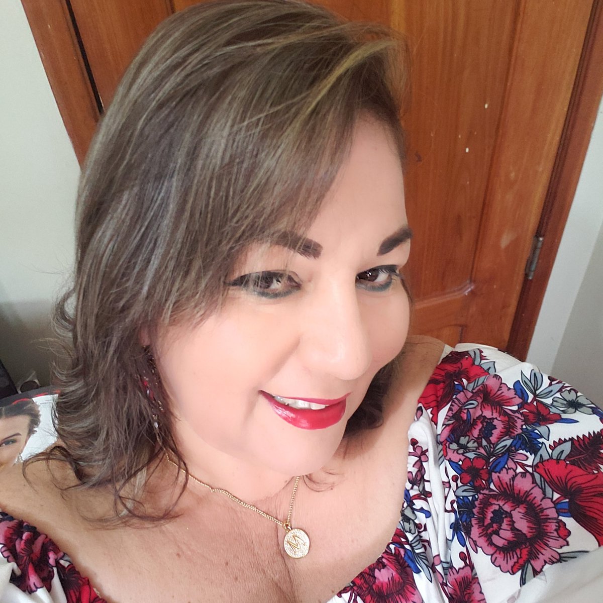 AspiCarmen's tweet photo. #NuevaFotoDePerfil https://t.co/JZiK0gA5B9