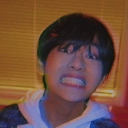 worldbangtan1's tweet photo. Mi cara vs mi personalidad

#TeenChoice #ChoiceInternationalArtist #BTS @BTS_twt #BTSARMY #SoribadaBTS https://t.co/lbtcF42hrv