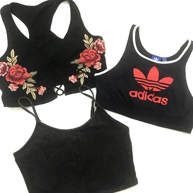 RunwayCorvallis's tweet photo. crop top szn 👀☀️ [roses sz med $6, adidas sz med $9, gray sz sm $5]
•
•
•
#runwayfashion #sustainablefashion #resale #adidas #forever21 #croptop https://t.co/4p3EgFVXpu https://t.co/NNStgJJQyR