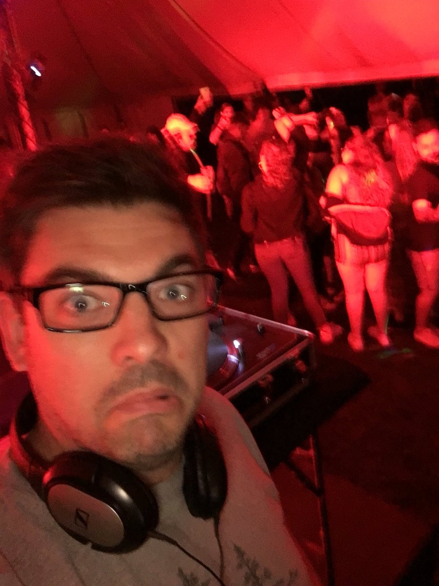 mikehow79's tweet photo. Unsure look 🤩 but what an excellent day and festival! #NorLyeFestival 2018 💖 https://t.co/nCNR6uXh7r