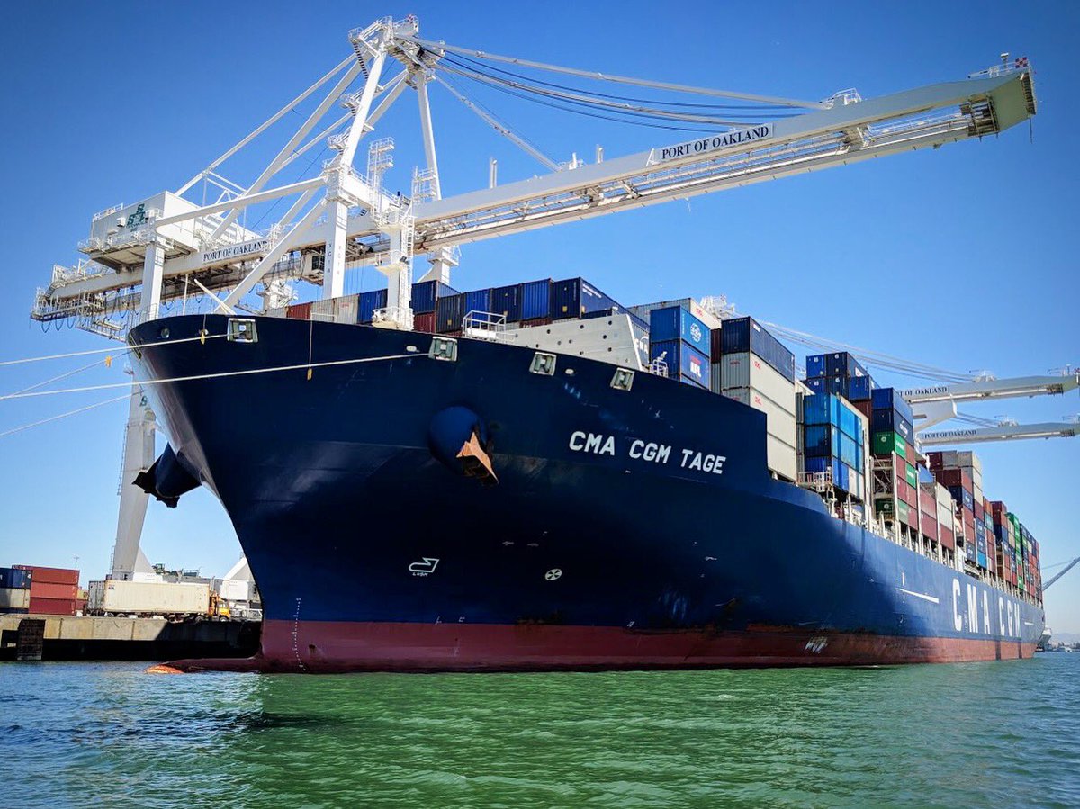 SailingMemo's tweet photo. Here to pick up my new winch covers. #gimmegimmegimme #icancatchit @PortofOakland @Oakland #sailingmemo https://t.co/iCj4v5xrRi