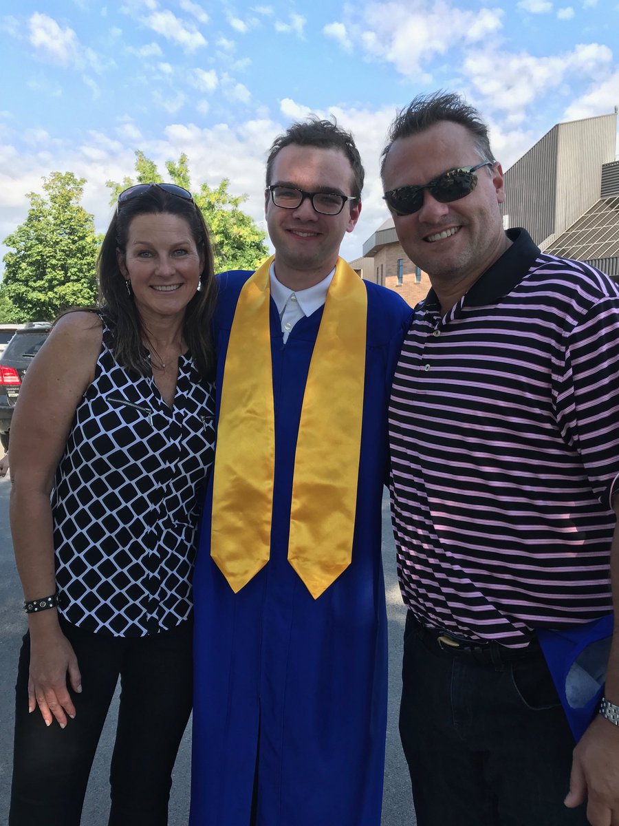 ByronDafoe34's tweet photo. 16 years ago when my eldest was 2 and didn’t speak He was diagnosed with autism and we were not sure he would ever speak. Today he graduated highschool and plans to pursue his incredible art.Huge thanks to all his CEAs. I’m so proud Big E! ⁦⁦@edafoe23⁩ @autismspeaks⁩ https://t.co/uvgC608N2S