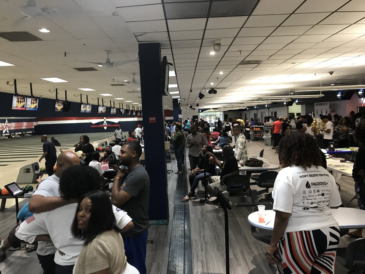 44management's tweet photo. Me and my ‘shadow’ hanging out tonight at Don’t Believe the Hype Bowling Tournament #USABowl #k104fm #979TheBeat https://t.co/867BoGtAvC