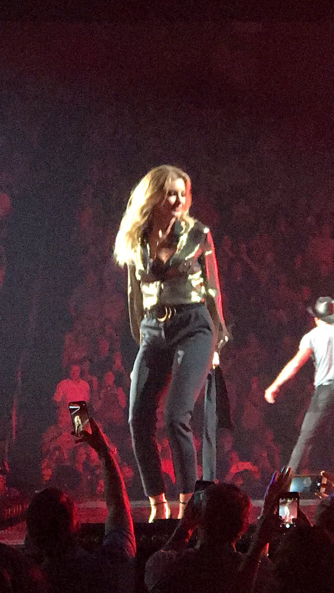 Jetter71's tweet photo. So I got to take my 15 yr old daughter @KaylenHolloway to see @TheTimMcGraw &amp; @FaithHill tonight. I’m so glad that their concert was her very first concert. Thank you Tim &amp; Faith for the wonderful memories tonight that we both will cherish for the rest of our lives. https://t.co/XOMaGlGaDm