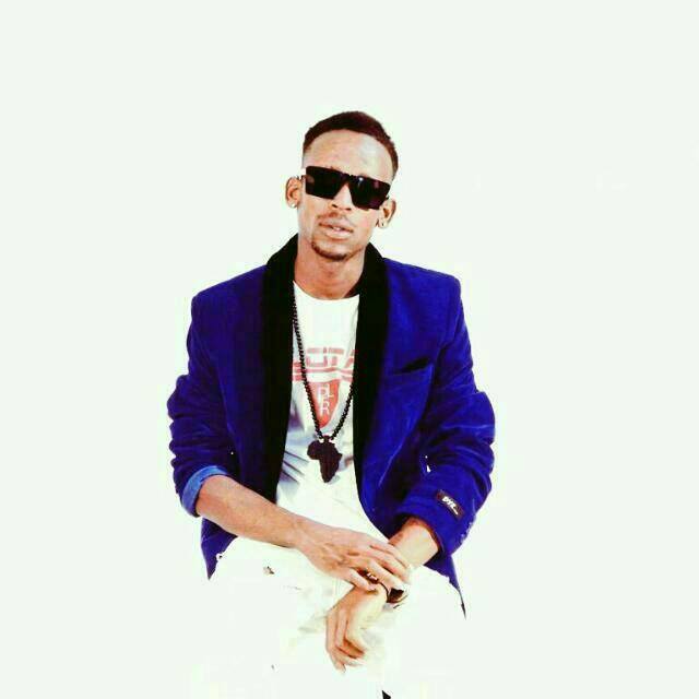 PlotarZeb's tweet photo. #NewProfilePic https://t.co/2s8Ay6RhBP