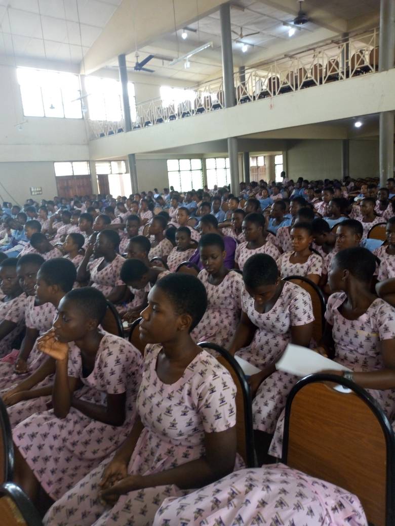 Aksarfo's tweet photo. Students and teachers of Kumasi Anglican SHS accepted and pledged their commitment to the @PPAGGhana @ippf Hewlett project for #CSEinGh and the eradication of sexual violence in schools. Gradually, there will be #Ghana beyond sexual harassment in schools. #TeachNotHarass #SDGs https://t.co/RHje8EXeDH