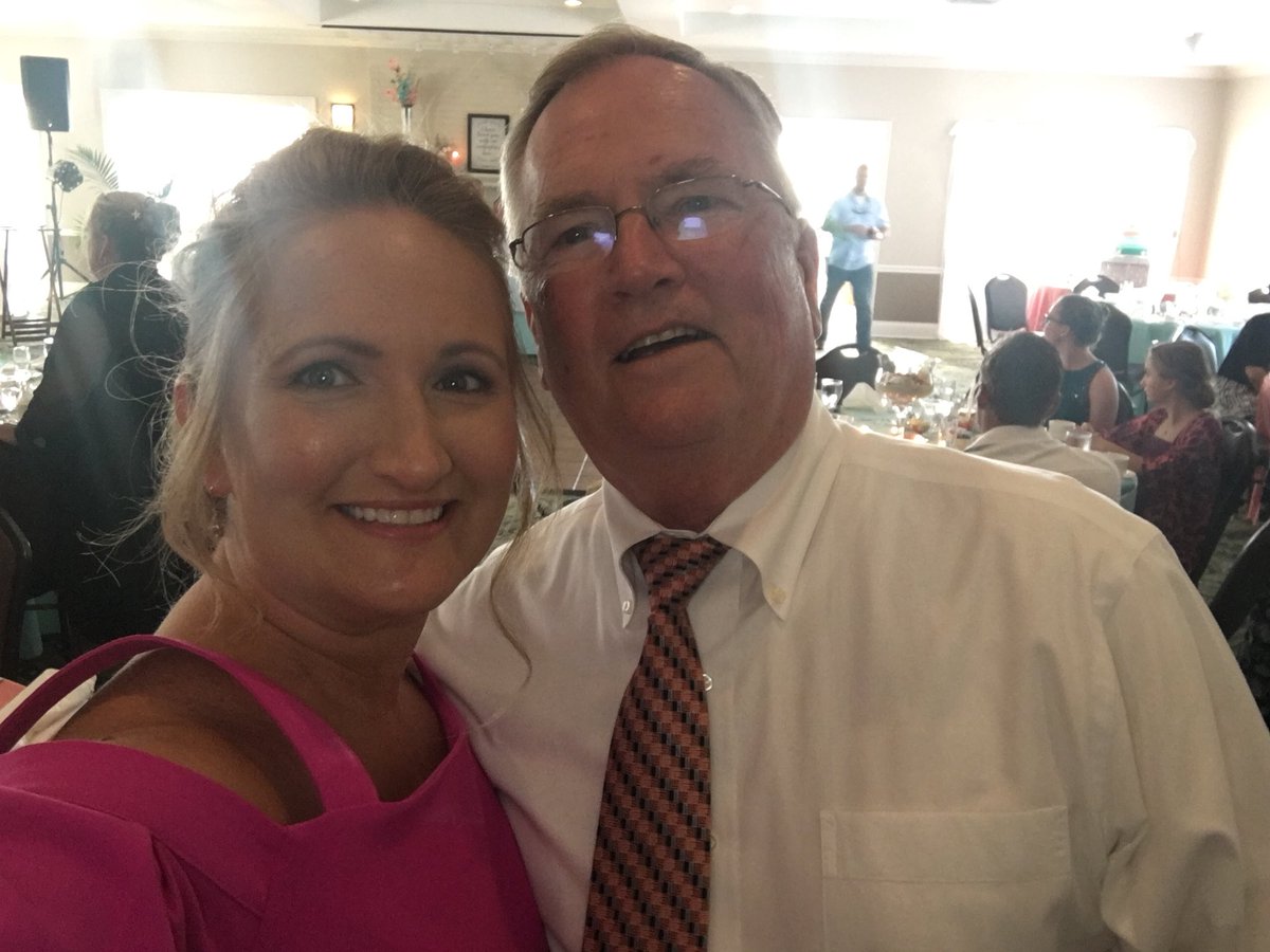 MandyRobertson0's tweet photo. Boutwell wedding https://t.co/Xd1leJh2Bd
