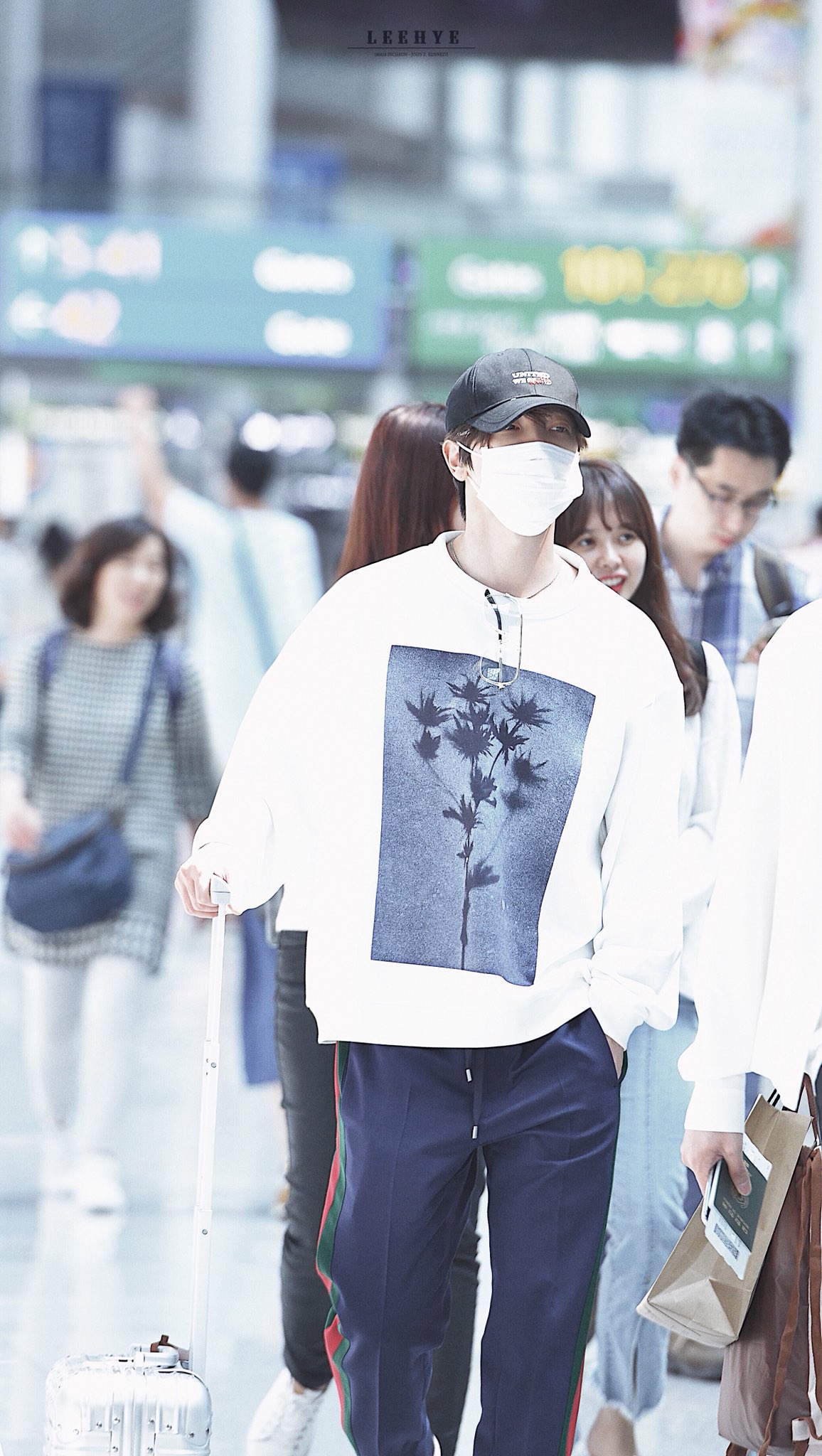 Airport fashion 2018 sale