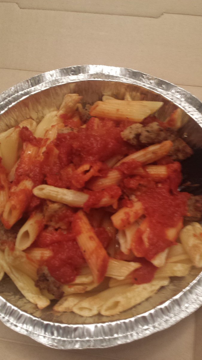 shstrackie's tweet image. Gotta love it when @dominos leaves the cheese off of your pasta dish yet again. Must be a new cost saving measure since it happens so often.
