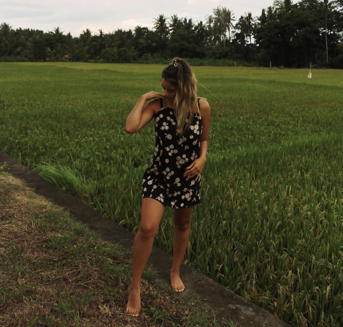 noeliaxramirez's tweet photo. bali 🌈 https://t.co/Y74y7taO3T
