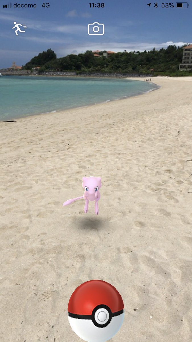 hide_tsugu's tweet photo. 沖縄のビーチで #PokemonGOar https://t.co/AYvMPdXB8p