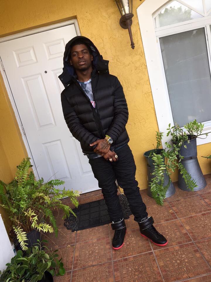 Pablo3OO__'s tweet image. they not crying they just tweeting🚶🏾‍♂️💔 love ya ass big bro❤️