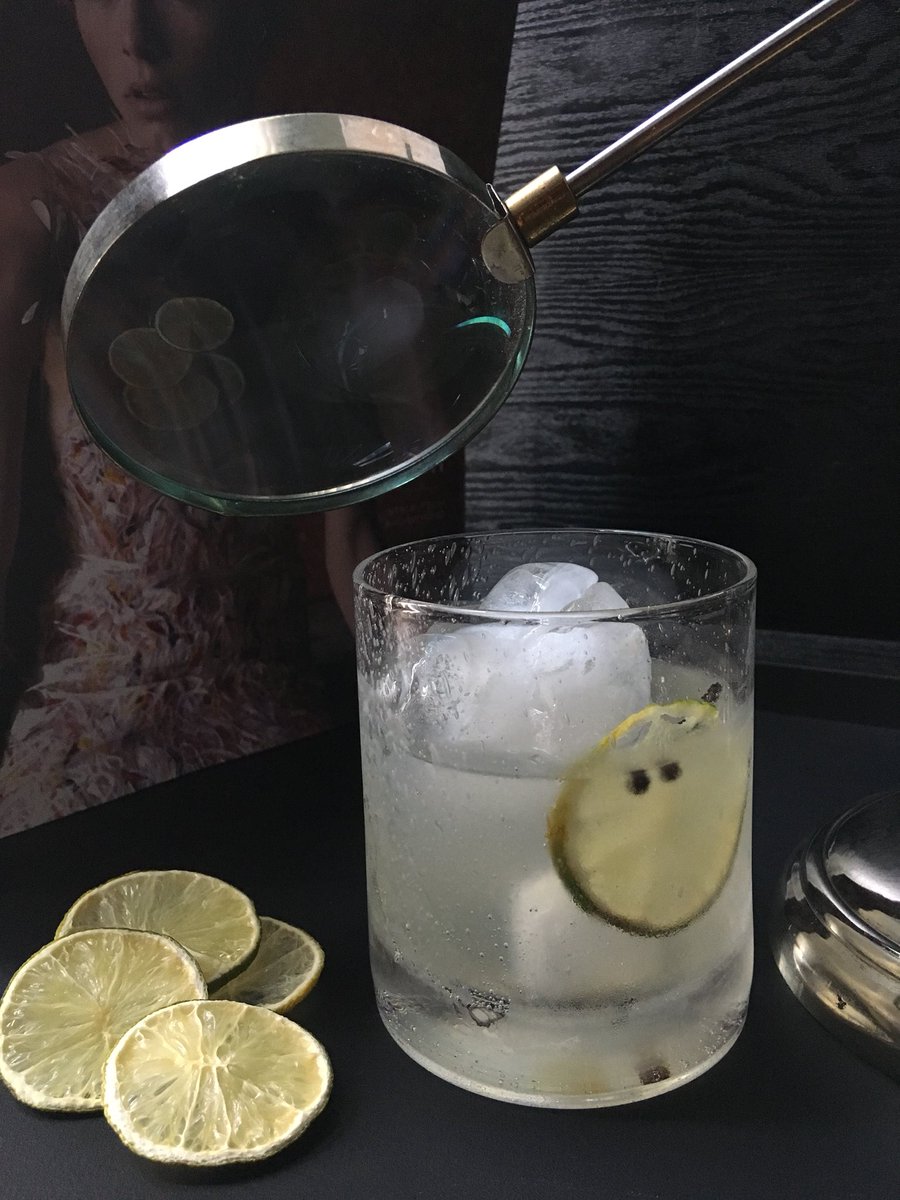 yvonnemdz's tweet photo. Gin &amp; Cock ‘n Bull bitter lemon soft drink 🍃 Sip &amp; chill with some BBQ!!! @deathsdoor  #Cockn’Bull @RenaissanceOrla @RenHotels #gin #bitterlemon #softdrink #lemon #lime #peppercorn #summer #BBQ #cocktails #Lounge #ginlovers https://t.co/F3MUJkrTmw